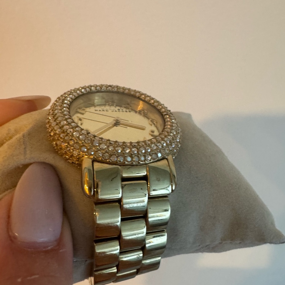 Marc Jacobs Gold Women's Watch with Crystal Bezel - Picture 5 of 8